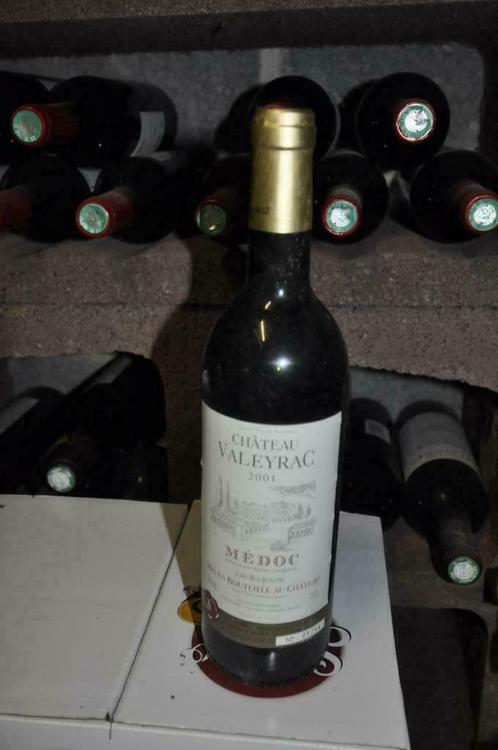 Château Valeyrac medoc 2001 lot 8 bouteilles, Collections, Vins, Neuf, Vin rouge, France, Pleine, Enlèvement ou Envoi