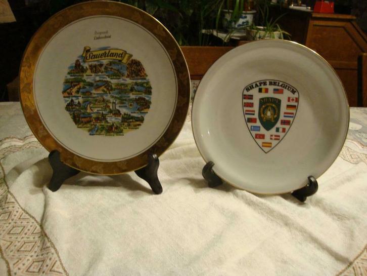 Decoratief porseleinen bord Belgium&Sauerland Bergrade Lüden, Verzamelen, Militaria | Algemeen, Overige soorten, Overige typen