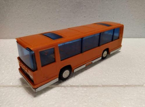 Bus Touristique Vintage Bison - Plastique & Étain - Version, Hobby & Loisirs créatifs, Voitures miniatures | Échelles Autre, Utilisé