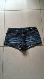 Mini short en jean Pimkie, Vêtements | Femmes, Jeans, Bleu, Porté, Pimkie, W28 - W29 (confection 36)