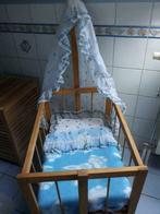 Houten poppen wieg (vintage), Kinderen en Baby's, Speelgoed | Houten speelgoed, Ophalen, Gebruikt, Meubelstuk of Keukentje