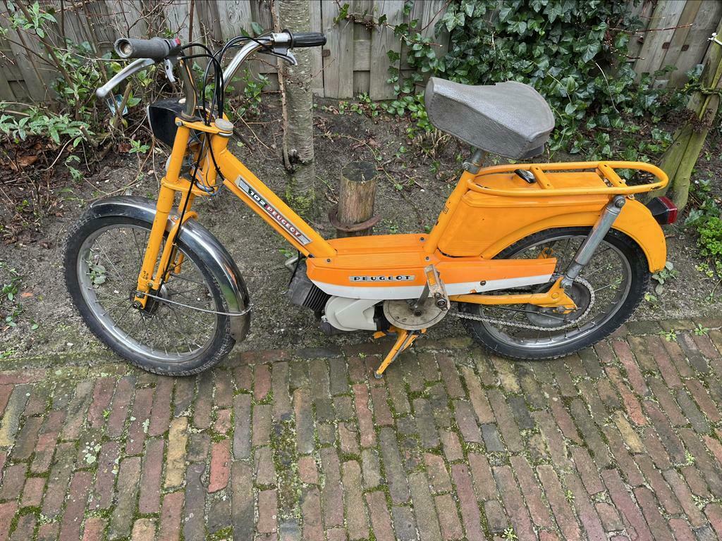 ② peugeot 102 brommer schuurvondst — Brommers | Oldtimers — 2dehands