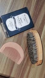 Kit entretien de la  barbe  Brosse , peigne et 1 savon, Comme neuf, Enlèvement ou Envoi