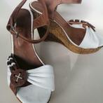 Witte lederen sleehakken/sandalen mt39  van het merk Ripka, Wit, Ophalen of Verzenden, Zo goed als nieuw, Ripka