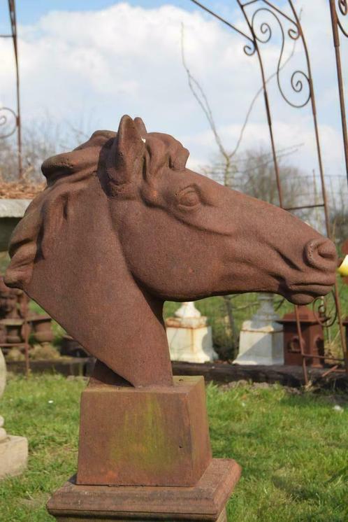 Grande tête de cheval en fonte patinée, Jardin & Terrasse, Statues de jardin, Comme neuf, Animal, Autres matériaux, Enlèvement