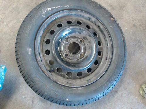 roue de secours  nissan Almera  4 trous  15 pouces  n16, Auto-onderdelen, Carrosserie, Motorkap, Nissan, Voor, Gebruikt, Ophalen of Verzenden