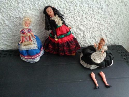 Anciennes poupées folklorique. 3 Pièces. Vintage 1900. N° 3, Collections, Poupées, Utilisé, Enlèvement ou Envoi