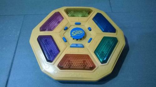 super simon gezelschapspel, Hobby en Vrije tijd, Gezelschapsspellen | Bordspellen, Gebruikt, Vijf spelers of meer, Ophalen of Verzenden