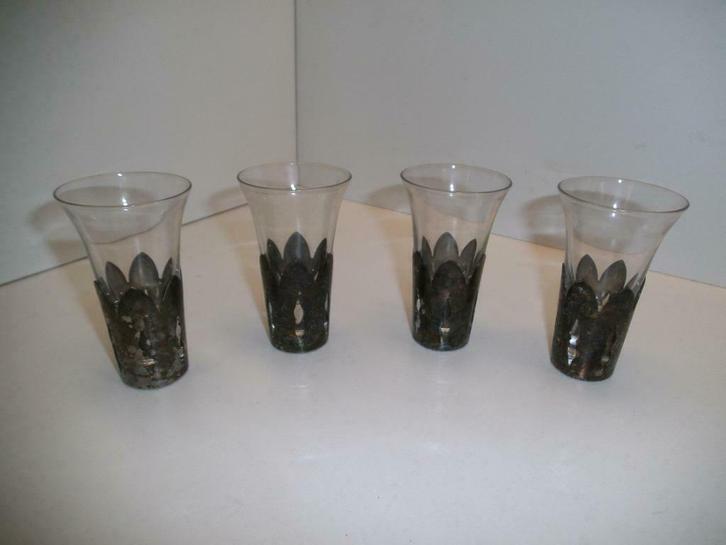 Ensemble de 4 verres à liqueur dans un support argenté (DS, Antiquités & Art, Antiquités | Argent & Or, Argent, Enlèvement ou Envoi