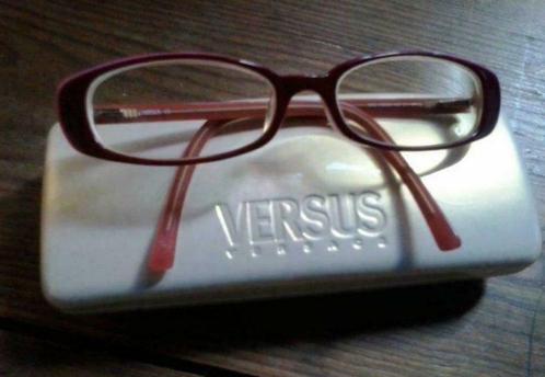 Monture lunette VERSACE, Handtassen en Accessoires, Zonnebrillen en Brillen | Dames, Zo goed als nieuw, Bril, Overige merken, Rood