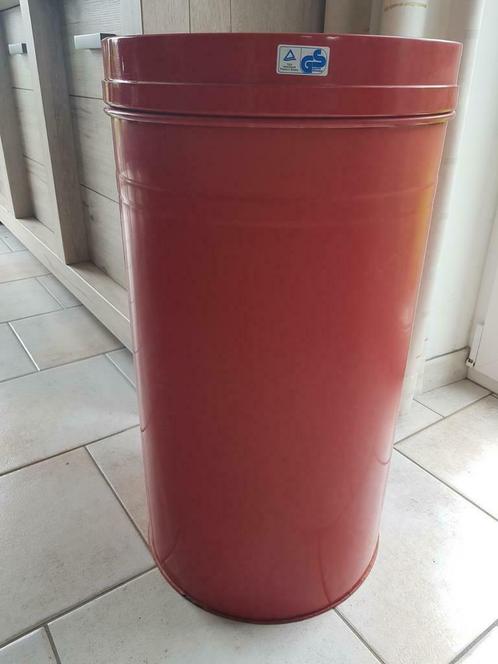 Conteneur à cannettes rouge. Très pratique !, Maison & Meubles, Accessoires pour la Maison | Poubelles, Utilisé, Métal, 50 à 75 cm