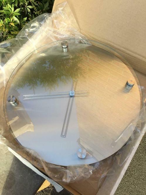 Horloge en verre et alu, Huis en Inrichting, Woonaccessoires | Klokken, Nieuw, Wandklok, Analoog, Ophalen