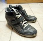baskets compensées grises Esprit taille 37, Vêtements | Femmes, Gris, Enlèvement ou Envoi, Comme neuf, Chaussures basses