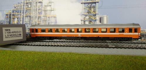 LS Models 12016 2de klas rijtuig I10B-airco-C1 NMBS (#36), Hobby en Vrije tijd, Modeltreinen | H0, Zo goed als nieuw, Wagon, Gelijkstroom of Wisselstroom