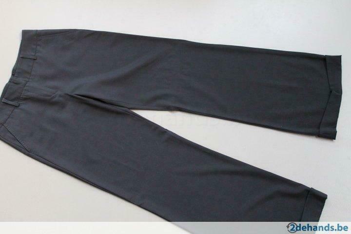 Diepzwarte nette pantalon Tara Jarmon, mt 38, Kleding | Dames, Broeken en Pantalons, Gedragen, Zwart, Verzenden