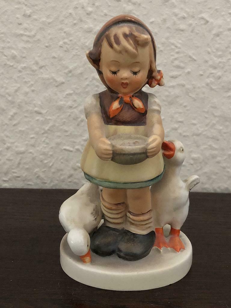 ② Hummeltje nr 197 2/0 'Wees geduldig' uit 1948 TM3 — Beelden