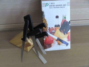 6 Steak messen met houtblok beschikbaar voor biedingen