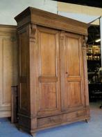 Hoge antieke Kleerkast in zeer zware eik H 223 B 149 D 62, Antiek en Kunst, Ophalen