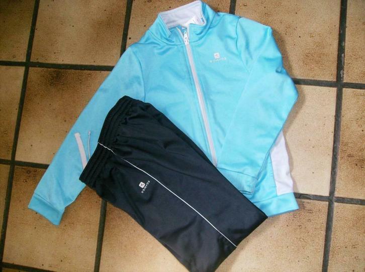 training blauwe vest -grijze broek van domyos mt 110, Kleding | Heren, Sportkleding, Gedragen, Overige typen, Wit, Ophalen