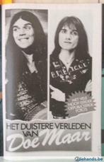 boekje Het duistere verleden van Doe Maar, Ophalen of Verzenden, Gebruikt