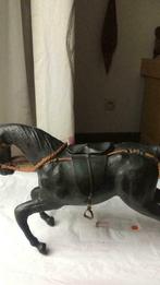 leather horse, Antiek en Kunst, Kunst | Beelden en Houtsnijwerken, Ophalen of Verzenden