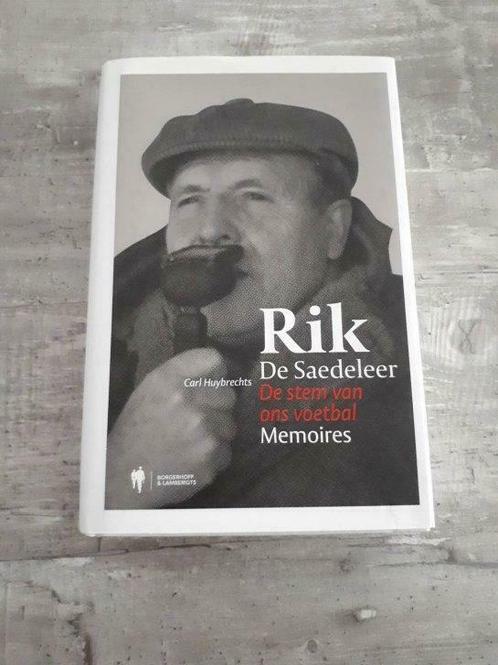 Boek Rik De Saedeleer : de stem van ons voetbal : memoires, Livres, Livres de sport, Neuf, Enlèvement ou Envoi