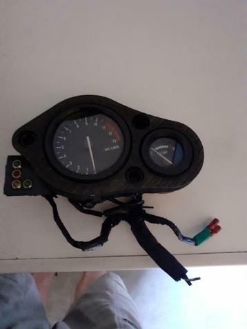 Toerenteller met temperatuurmeter en led lampjes  beschikbaar voor biedingen