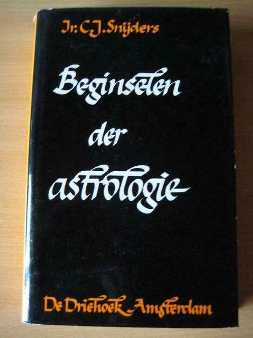 Beginselen der astrologie, Boeken, Esoterie en Spiritualiteit, Gelezen, Astrologie, Ophalen of Verzenden