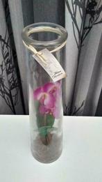kunstbloem in vaas, Huis en Inrichting, Woonaccessoires | Vazen, Ophalen of Verzenden, Gebruikt, Glas, Minder dan 50 cm