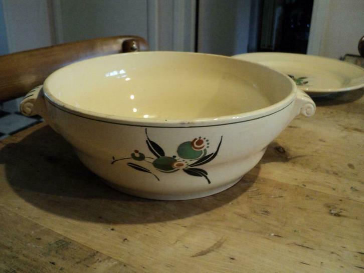 BOCH OLIJF ronde kom met 2 oren, Antiquités & Art, Antiquités | Services (vaisselle) pièces, Enlèvement ou Envoi