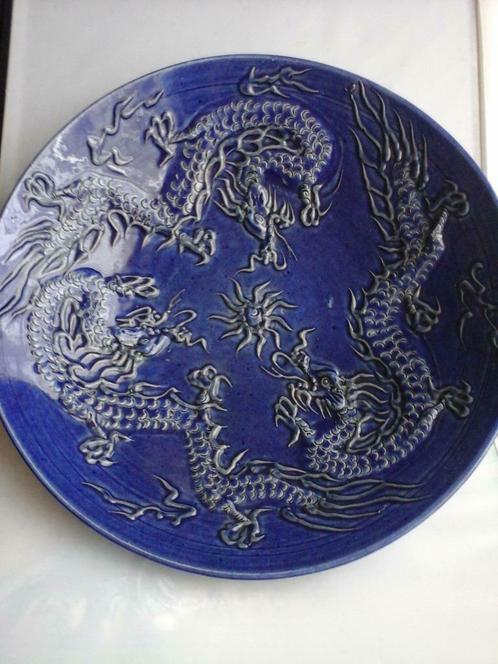 Grande Assiette chinoise Dragons en porcelaine1900/20(38cm), Antiquités & Art, Antiquités | Céramique & Poterie, Enlèvement