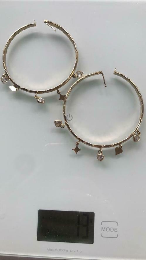 14 karaat gouden oorbellen met bedels, Handtassen en Accessoires, Oorbellen, Goud, Verzenden