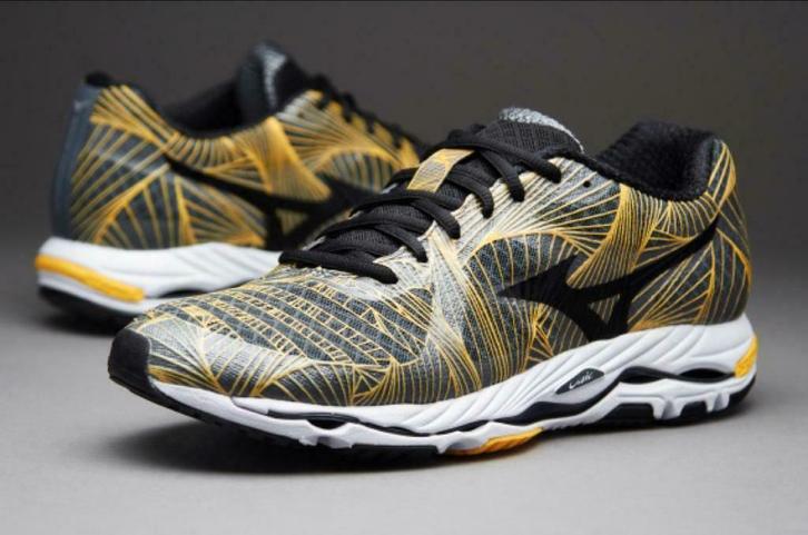 Mizuno Wave Paradox Chaussures Course à pied 44, Sport en Fitness, Loopsport en Atletiek, Gebruikt, Hardloopschoenen, Hardlopen