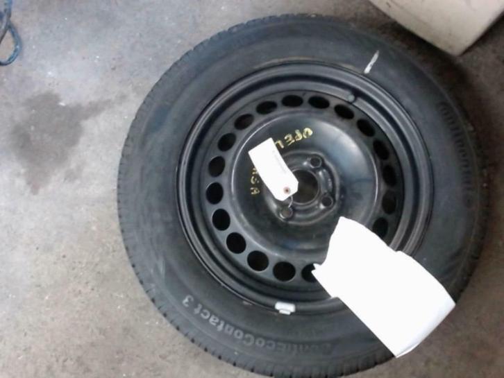 opel corsa 4 gaten 15 inch et39 wiel, Auto-onderdelen, Transmissie en Toebehoren, Opel, Ophalen of Verzenden