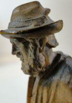 statue en bois : Homme avec chapeau et sac à dos. Forêt Noir, Enlèvement ou Envoi