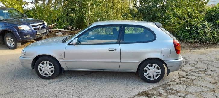 Toyota Corolla 2.0 D4D / CLIM / AIRCO / 1YEAR GARANTIE / GOE, Auto's, Toyota, Bedrijf, Corolla, ABS, Airbags, Airconditioning