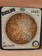 Puzzle en bois neuf, Enlèvement