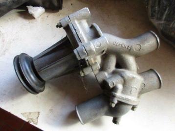 Waterpomp met thermostaat F208turbo, F308, F328 en Mondial, Auto-onderdelen, Ophalen of Verzenden, Nieuw, Ferrari