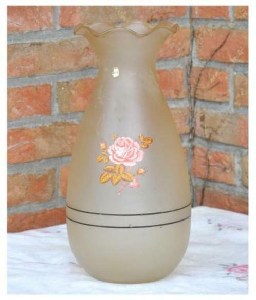 §grand vase en verre opaque a la rose, Antiquités & Art, Antiquités | Vases, Enlèvement ou Envoi