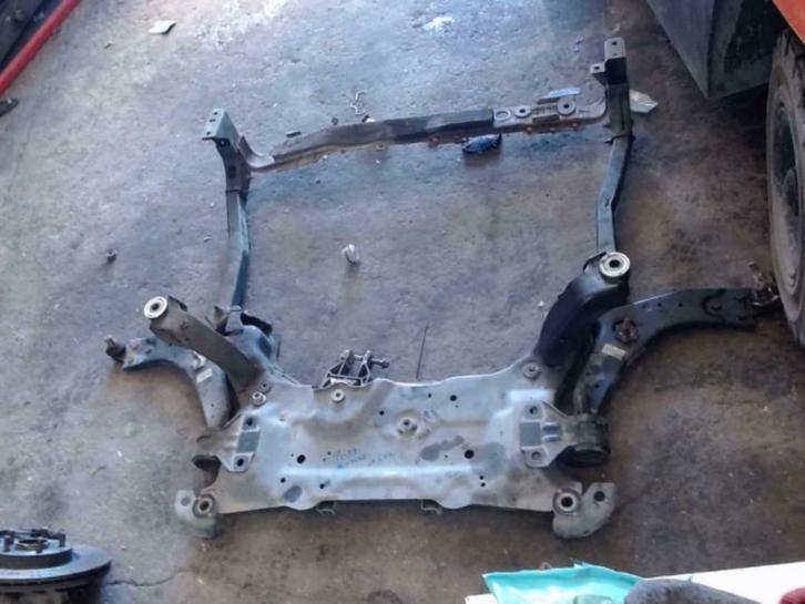 Voorste subframe FORD GRAND CMAX II 2010-09-> 2015-10, Auto-onderdelen, Carrosserie, Bumper, Ford, Voor, Ophalen of Verzenden