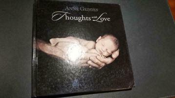 bébés - ANNE GEDDES - thoughts with love  - photos superbes, Enlèvement ou Envoi, Utilisé, Photographie général, Anne geddes