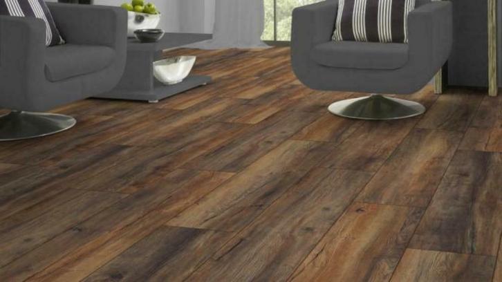 Laminaat Harbour Bruin D3570 24cm brede 8mm dik €17,95m2, Huis en Inrichting, Stoffering | Vloerbedekking, Nieuw, Laminaat, Bruin