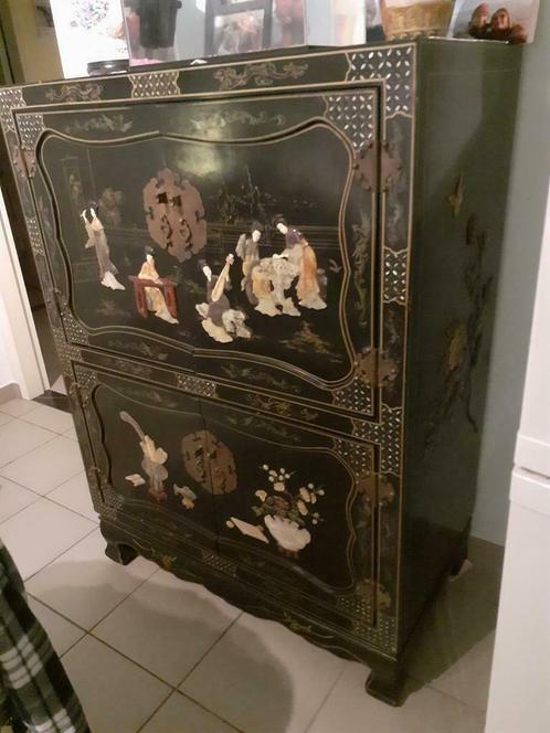 Armoire chinoise jade/nacre 130 h x 90 l x 50.profondeur, Antiquités & Art, Antiquités | Meubles | Armoires, Enlèvement