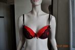 Soutien gorge rouge et noir ;, Enlèvement ou Envoi, Rouge, Soutien-gorge