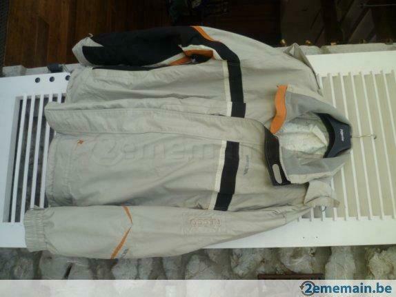 Ensembles de ski homme et femme assortis, Sports & Fitness, Ski & Ski de fond, Utilisé, Vêtements