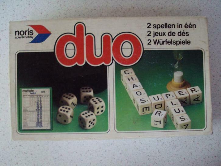 DUO "2 Spellen in één doos ! Boggle en Poker.(Chapeau ), Hobby en Vrije tijd, Gezelschapsspellen | Overige, Gebruikt, Ophalen of Verzenden