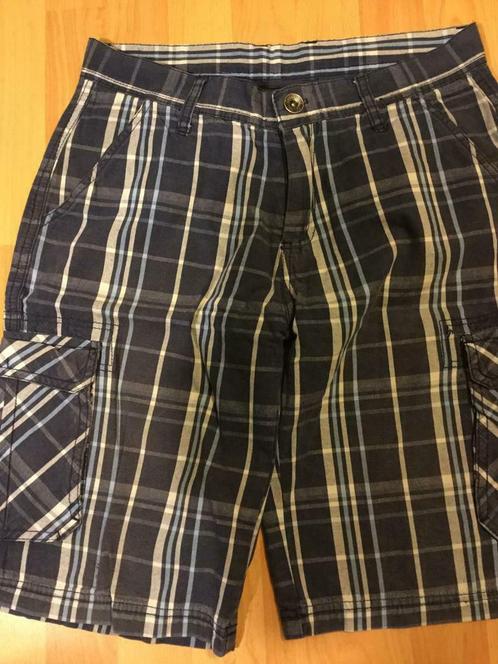 Bermuda à carreaux taille S, Vêtements | Hommes, Pantalons, Porté, Envoi
