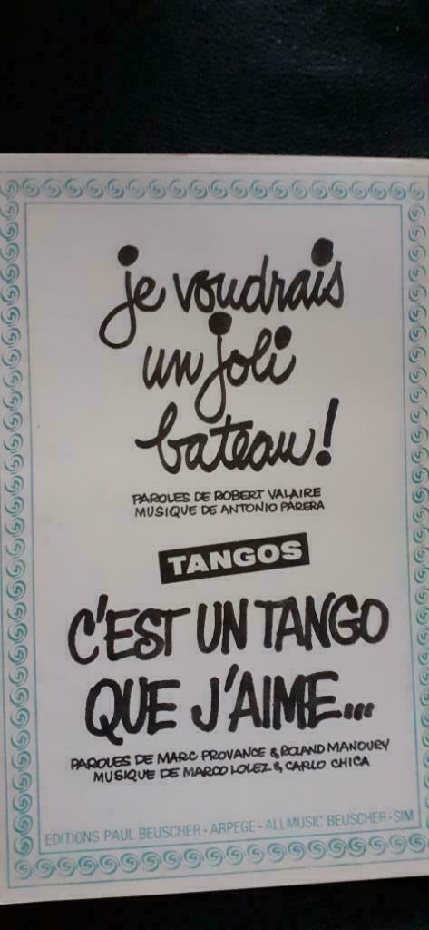 Muziekpartituren (3 mini-boekjes) > 6 Franstalige liedjes, Livres, Musique, Utilisé, Enlèvement ou Envoi