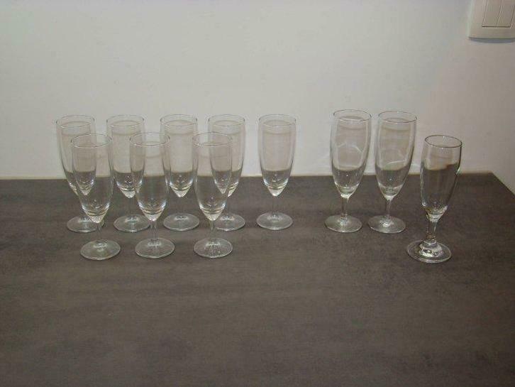 Lot de 8 flûtes à champagne+3 flûtes différentes, Huis en Inrichting, Keuken | Servies, Gebruikt, Glas of Glazen, Ophalen