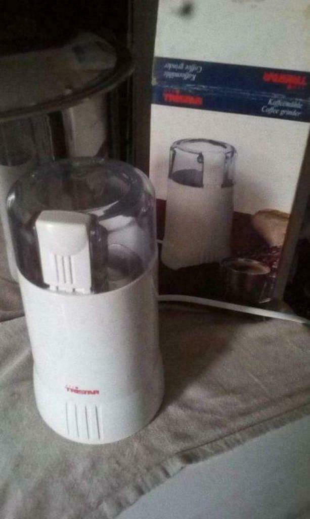 Super Moulin à Café  neuf, Huis en Inrichting, Keuken | Keukenbenodigdheden, Zo goed als nieuw, Ophalen